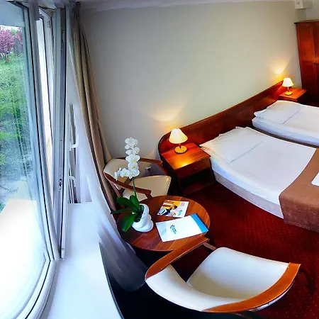 Zawisza Otel 3*
