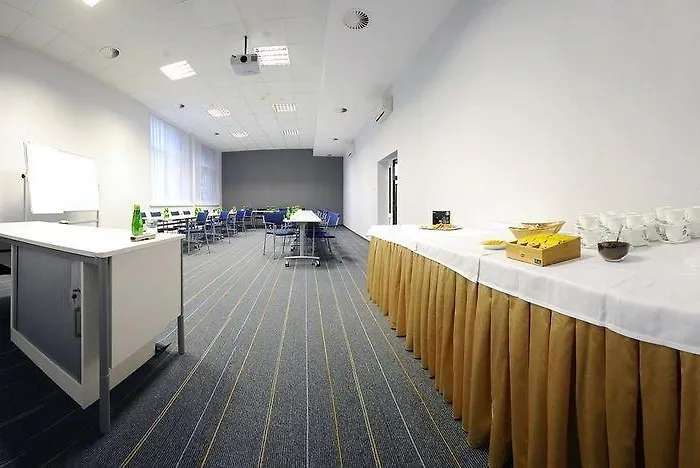 Szálloda Zawisza 3*